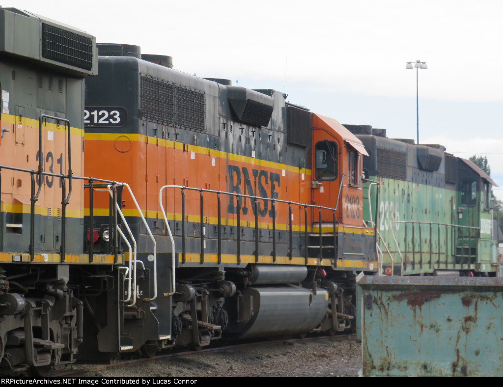 BNSF 2123